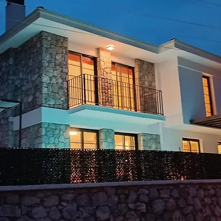 Sekihouse Vila